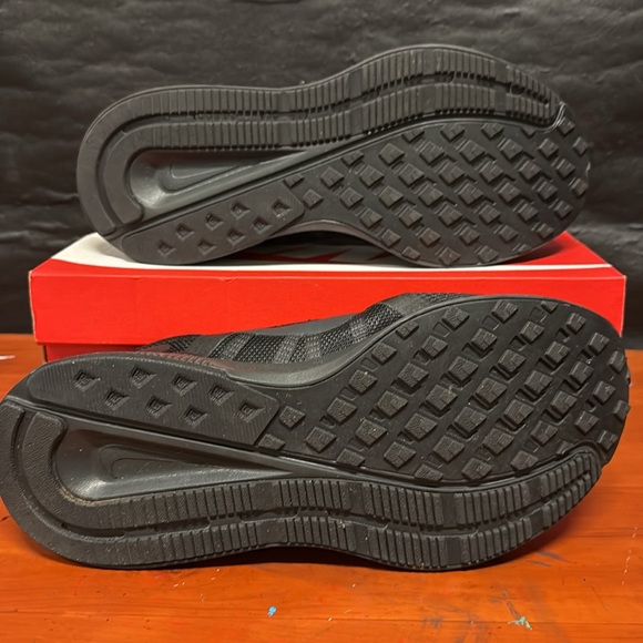 Nike Run Swift 2 CU3517-002 Men Black Smoke Gray Running Shoes Size 12 sneakers - Picture 4 of 10